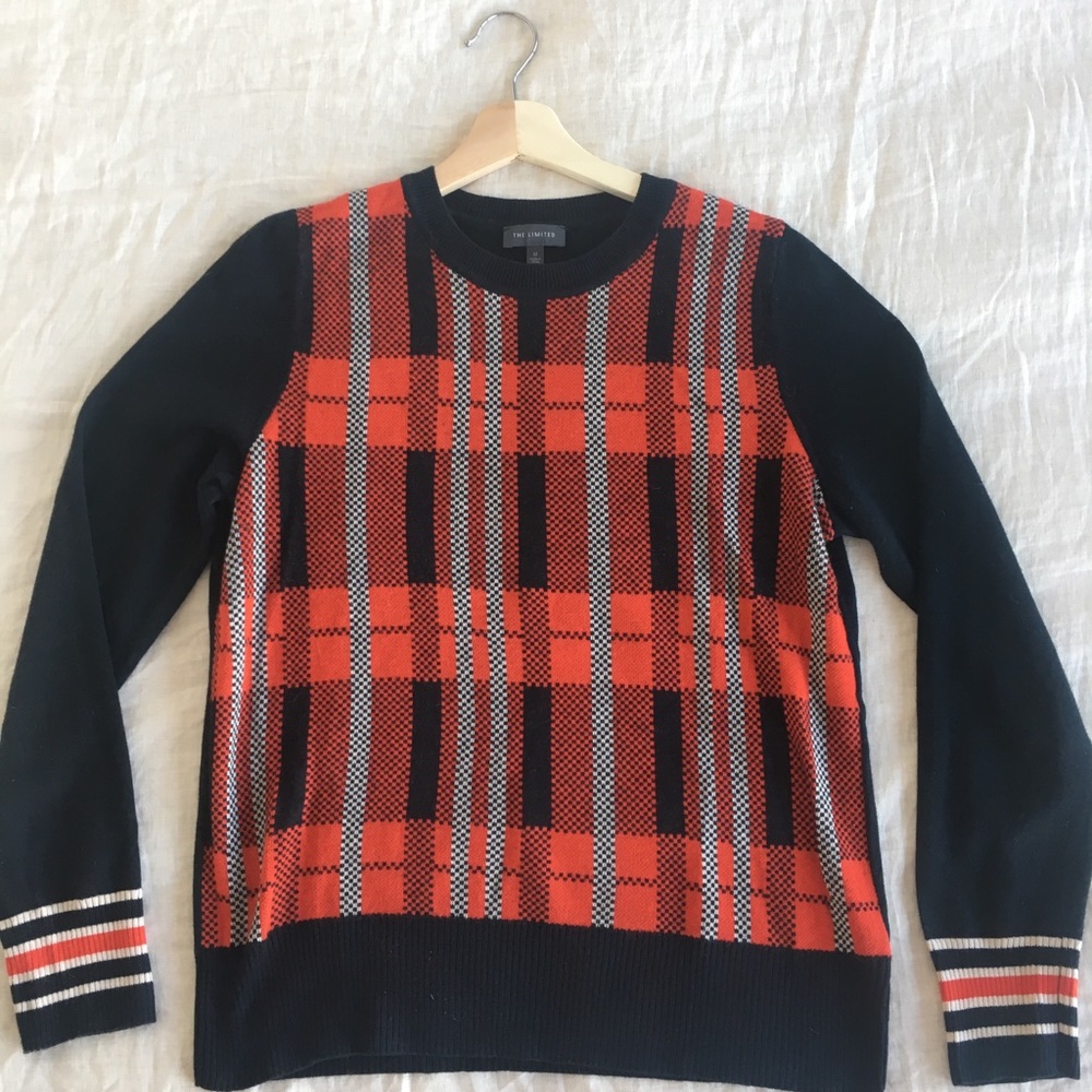 Plaid Size Medium Sweater